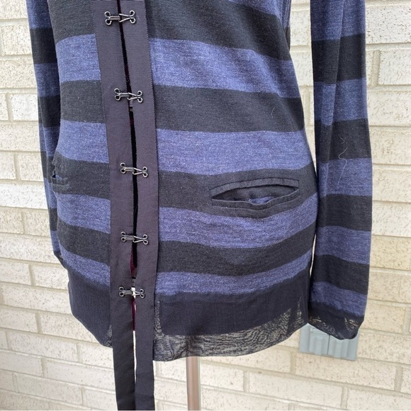 A.L.C. Sweater Cardigan Size XS 100% Wool Two Tone Blue Striped - Picture 14 of 16